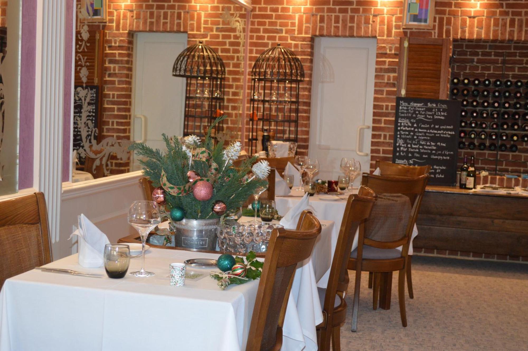 Logis Hotel & Restaurant La Paix Le Nouvion-en-Thierache Dış mekan fotoğraf