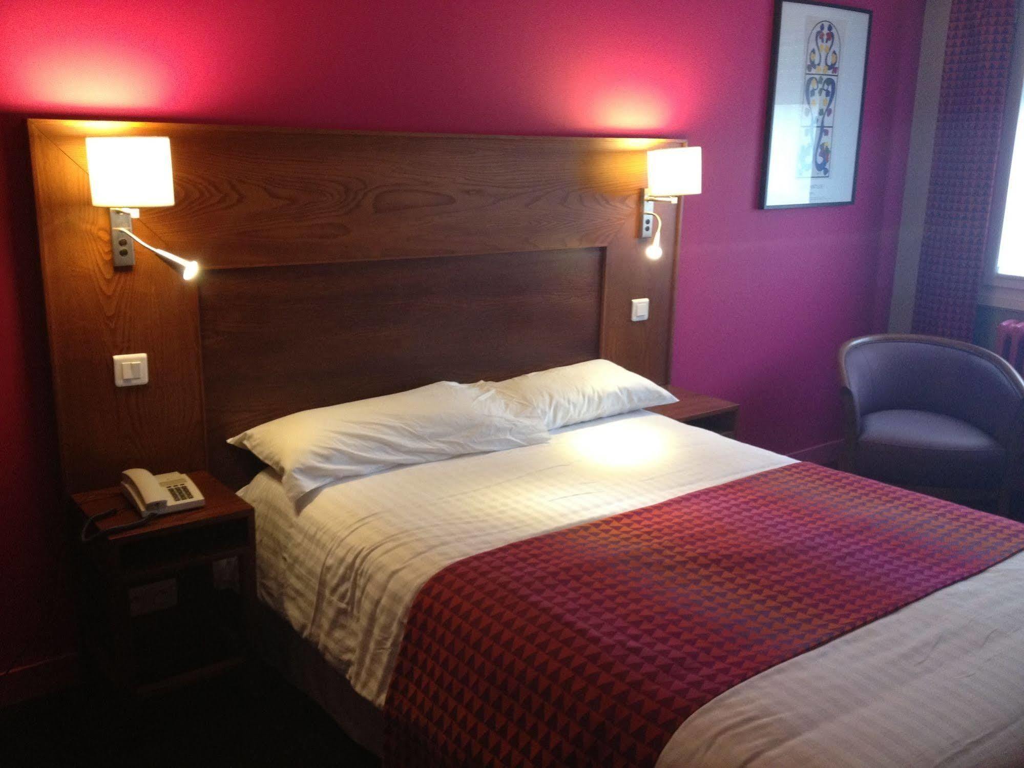 Logis Hotel & Restaurant La Paix Le Nouvion-en-Thierache Dış mekan fotoğraf